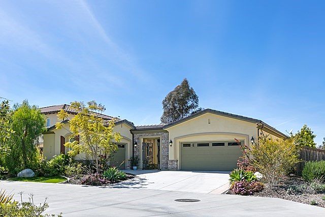 1st image of 1113 Village Dr