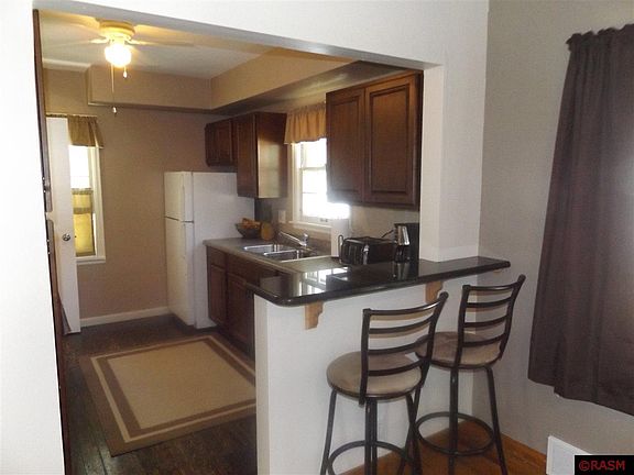 3rd image of 121 Belleview Ave