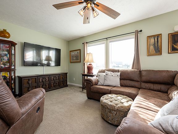 3rd image of 148 Pawnee Dr