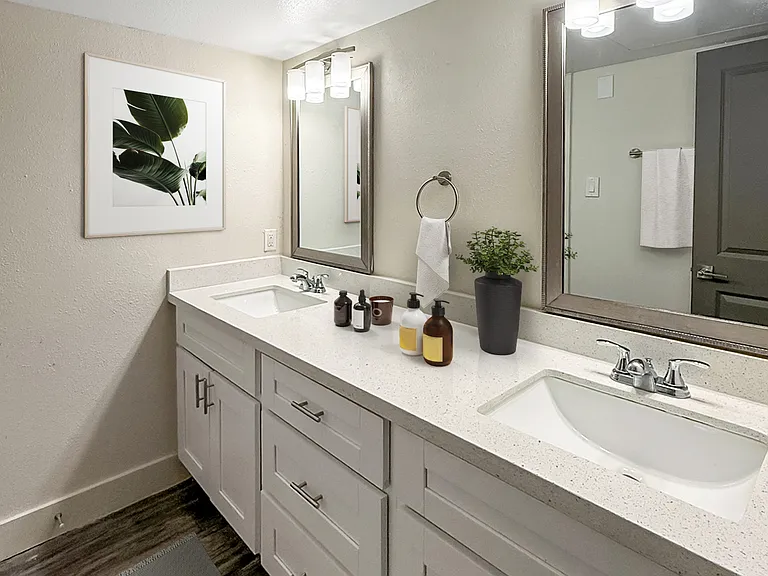 Park Colony Apartments — Photo 19