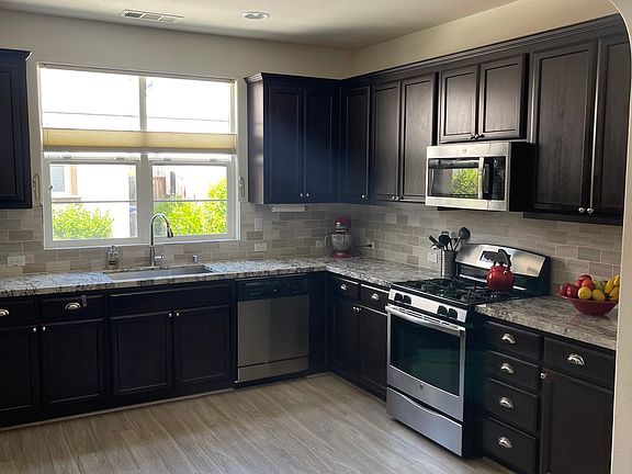 Kitchen (First Floor)