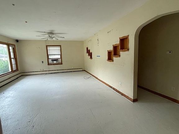 5th image of 1546-1546 1/2 Garfield Ave