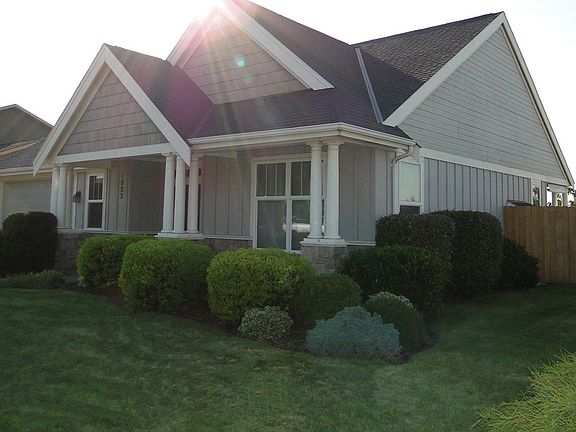 2nd image of 1023 SE Sentry Dr