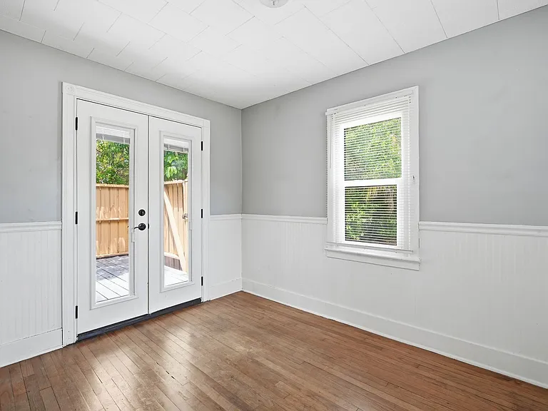1419 E Jean St — Photo 32