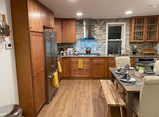 146 Arnold St, Woonsocket, RI 02895