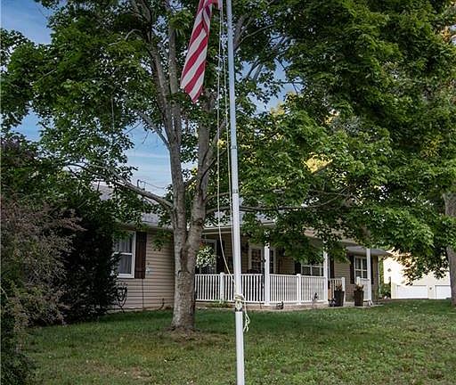 3rd image of 170 Durnell St