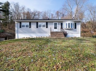 18 Brookside Ave, Hackettstown, NJ 07840