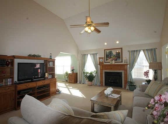 4th image of 1704 Autumnwood Blvd