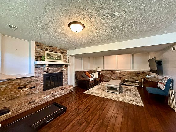 4th image of 2729 N 125th Ave