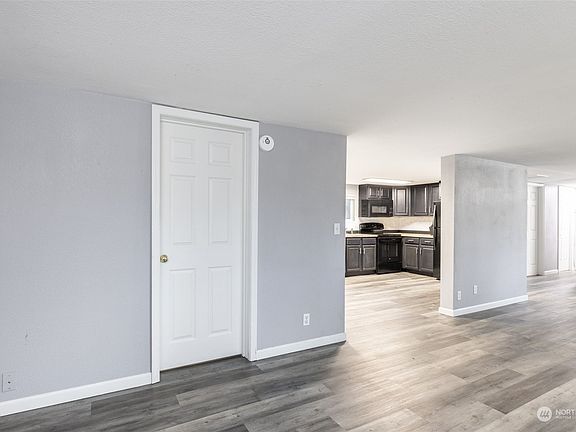 5th image of 16546 Park Drive SE