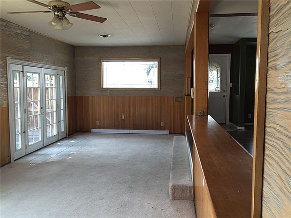 4th image of 808 2nd Ave SE