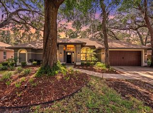 1445 Waterwood Dr, Lutz, FL 33559
