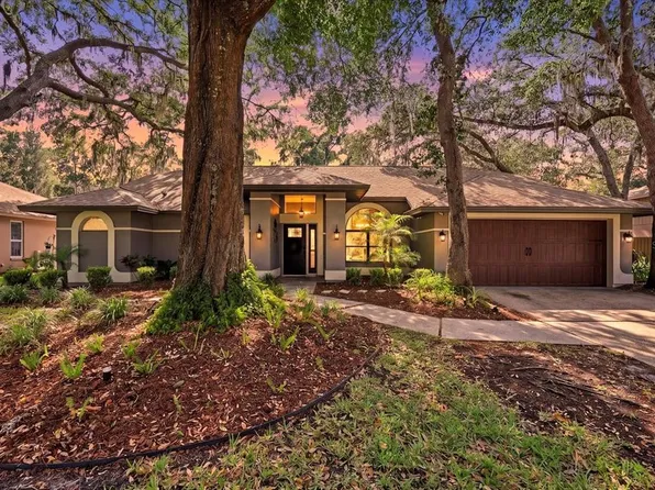 1445 Waterwood Dr, Lutz, FL 33559