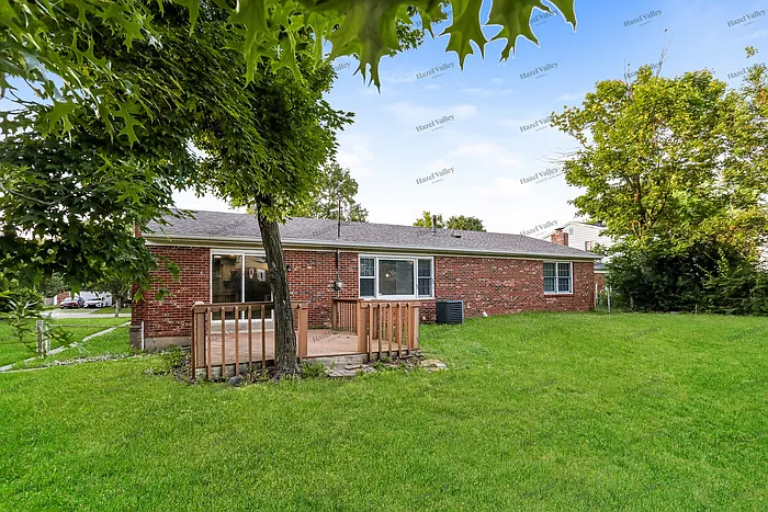 891 Clearfield Ln — Photo 11