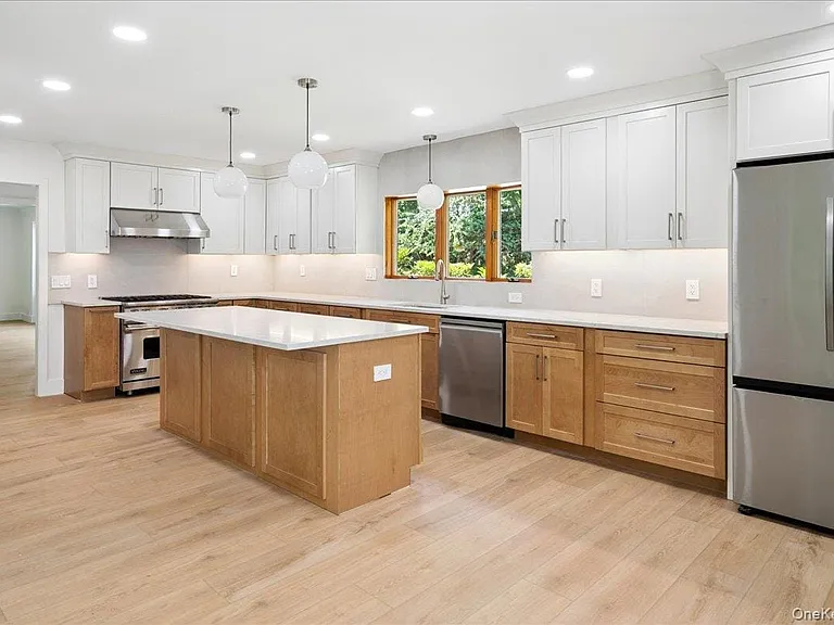 28 Cooper Ln — Photo 3