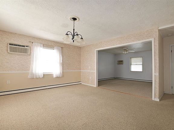 4th image of 60 James Ln
