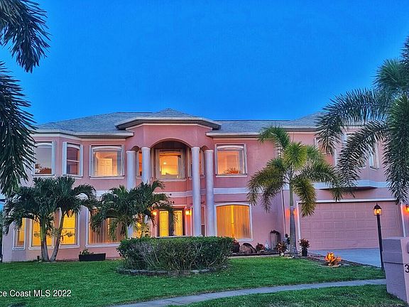 3rd image of 334 Island Dr