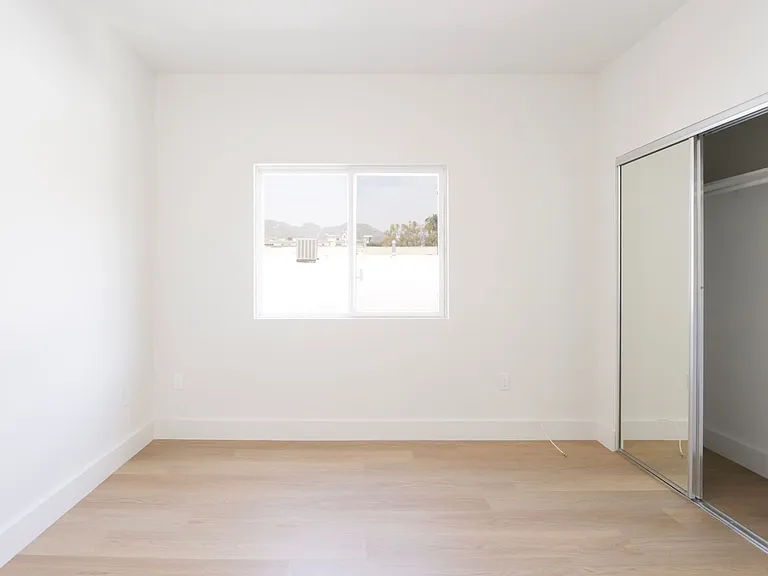1325 North Poinsettia Pl — Photo 13