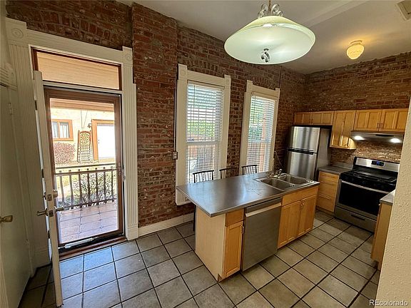 4th image of 2431 Tremont Place