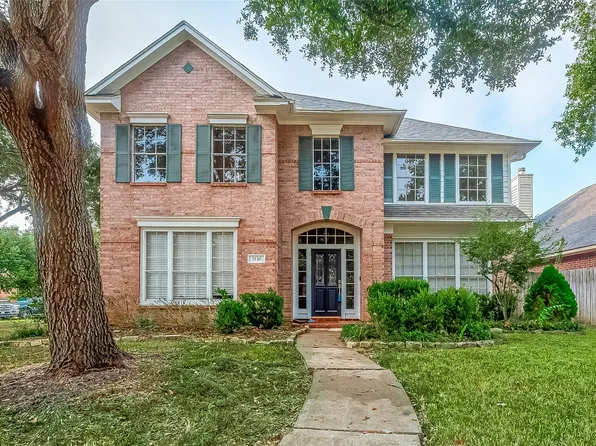 7130 Glenwood Dr, Sugar Land, TX 77479