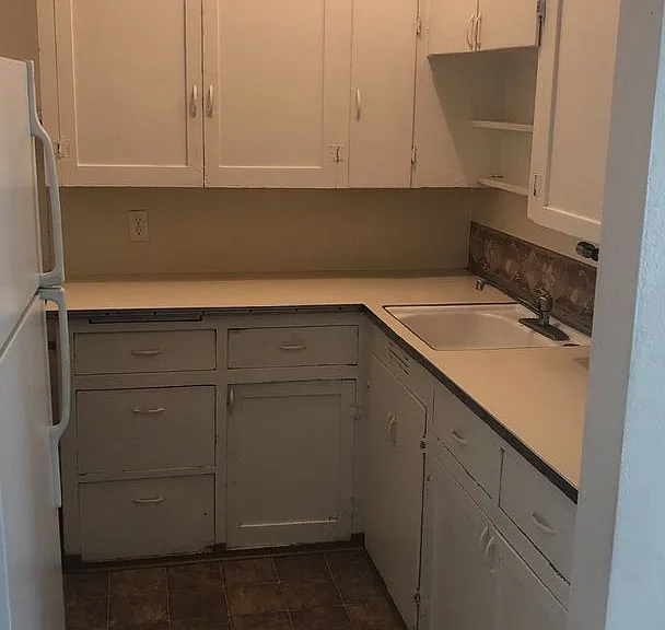 405 NE Oak St — Photo 8