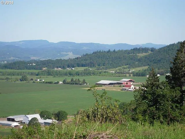 SE Eola Hills Rd photo 1