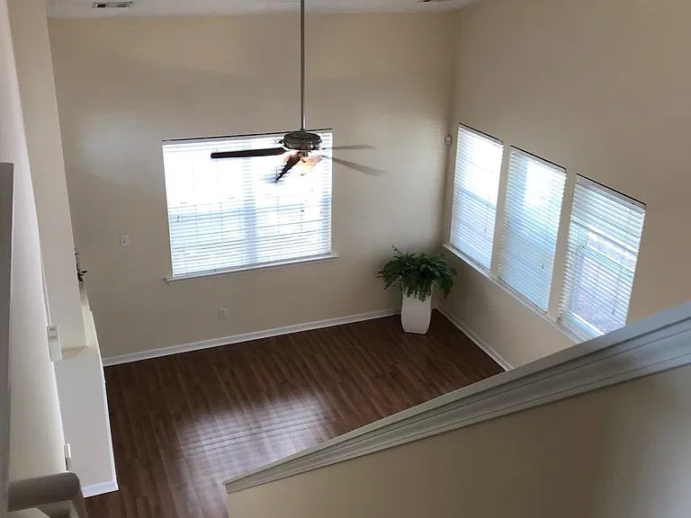 330 Hiawassee Dr — Photo 5