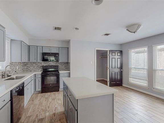 3rd image of 15510 Stoney Fork Dr