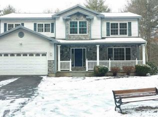 97 Chelsea Dr, Saratoga Springs, NY 12866