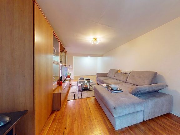 3rd image of 1200 Gravesend Neck Rd APT 3L