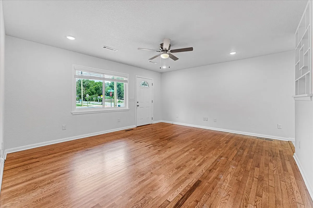 1666 Oakland Avenue - 1 — Photo 3