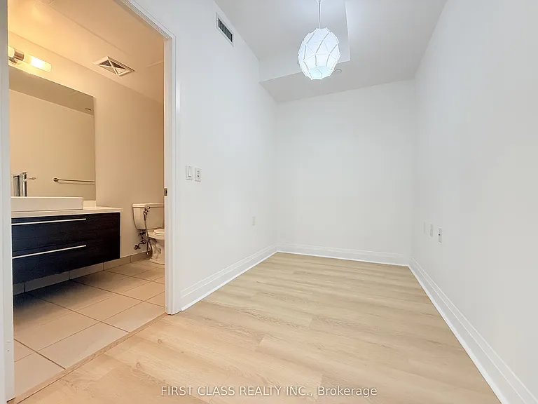 15 Zorra St #606 — Photo 6