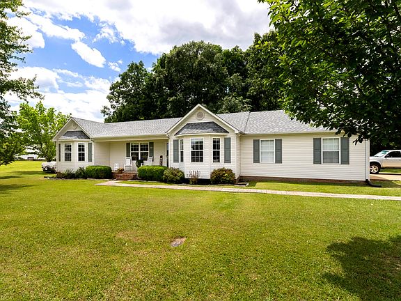 4th image of 104 Ashley Marie Dr