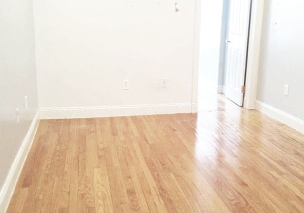 1st image of 212 W 17th St Frnt 1