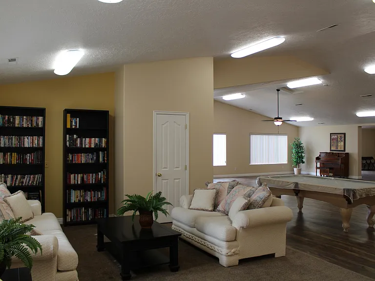 210 N Mall Dr — Photo 26