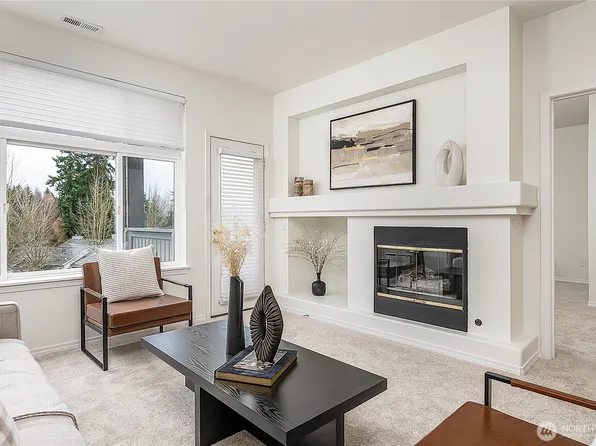 16714 Cobblestone Drive #202, Lynnwood, WA 98037