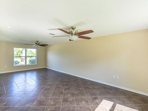 3rd image of 10 Lamar Ln