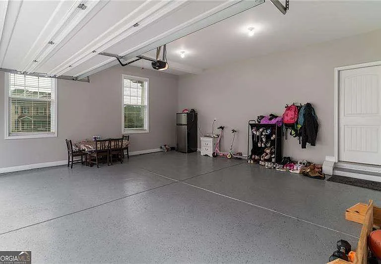 301 Cochin Dr — Photo 38