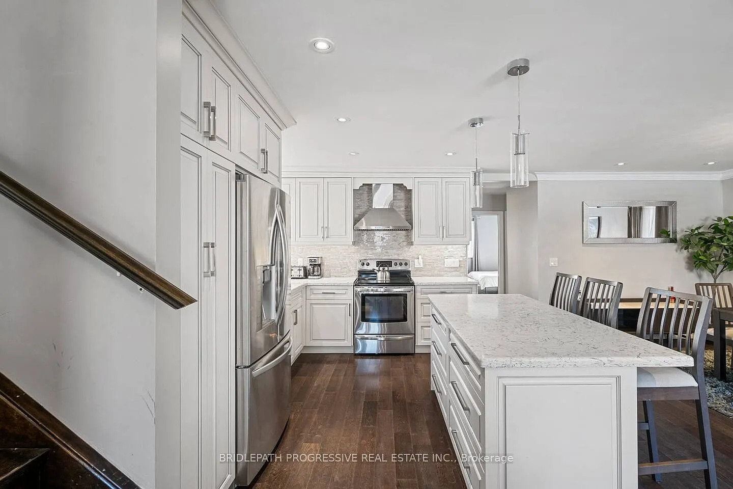3 bed, $4,000 — Photo 2