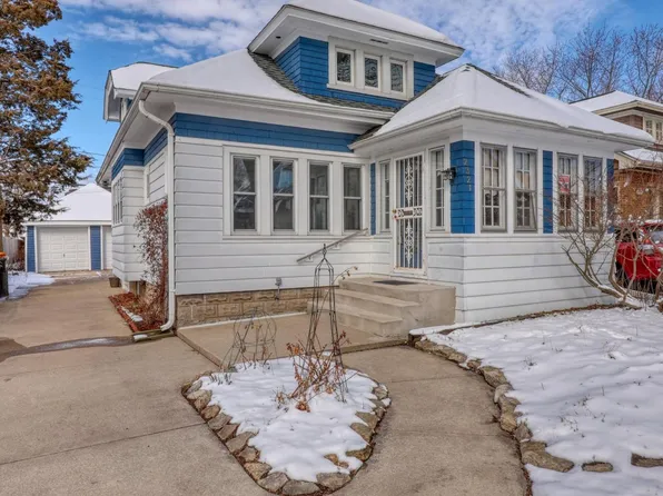 2321 North 61st STREET, Wauwatosa, WI 53213