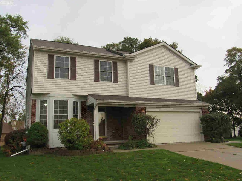 1st image of 717 Loyola Ln