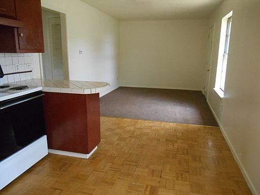 2nd image of 4103 NE 4th St Unit A