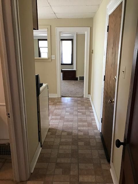 1st image of 256 1/2 Cass Ave
