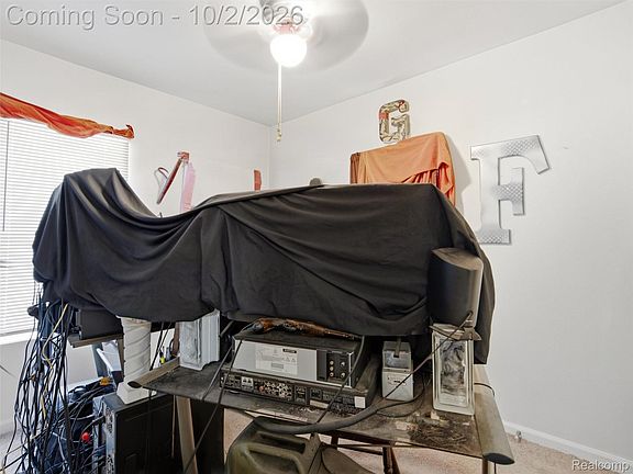 5th image of 6811 Toepfer Rd