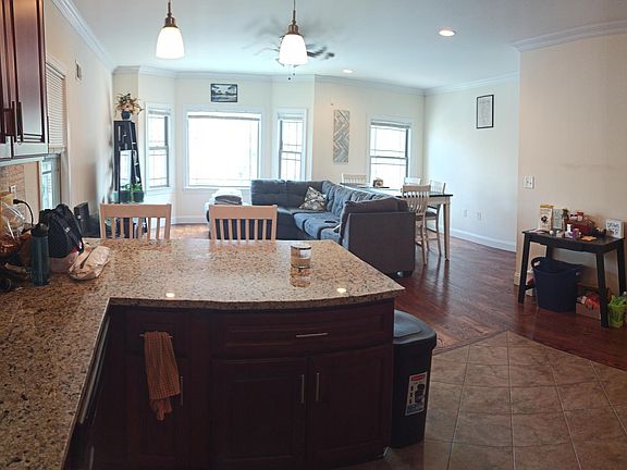 4th image of 75 Fleet St #1