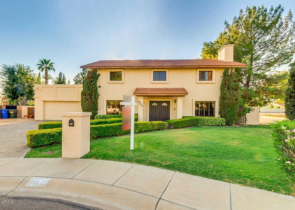 1st image of 557 W Las Palmaritas Dr