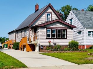 1353 E 289th St, Wickliffe, OH 44092