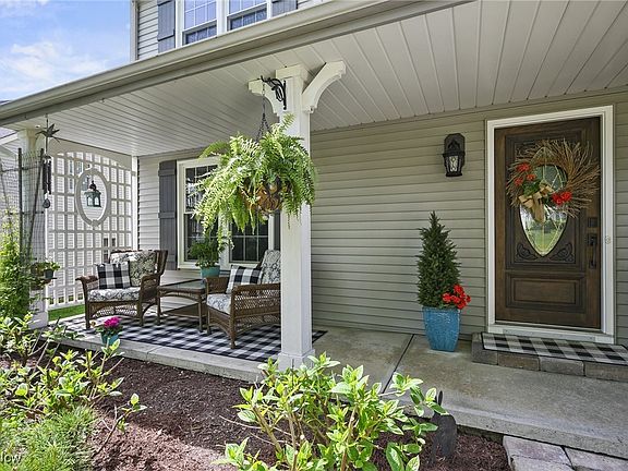 3rd image of 2308 Sandalwood Dr