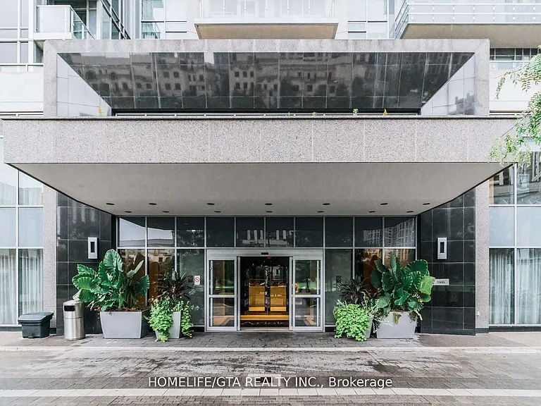 120 Harrison Garden Blvd #428 — Photo 2
