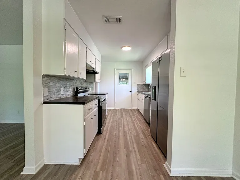3822 Valley View Dr — Photo 12